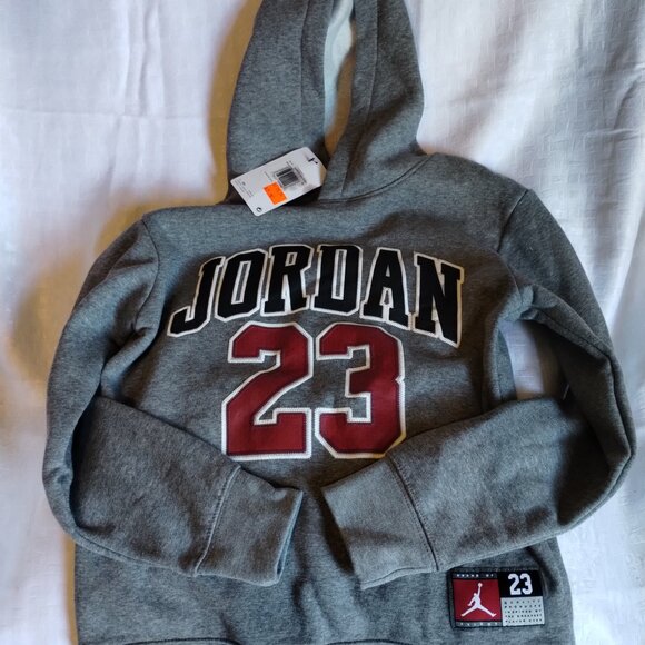 Hoodie NEW… tag attached - Picture 3 of 6